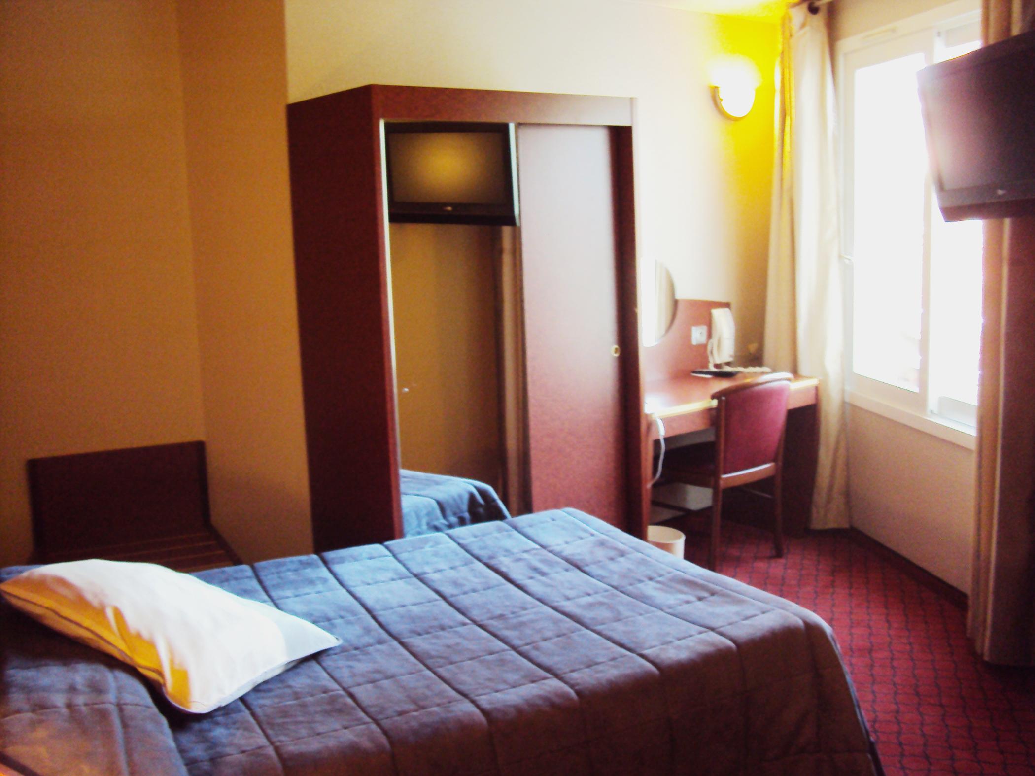 Hotel La Solitude Lourdes Zimmer foto