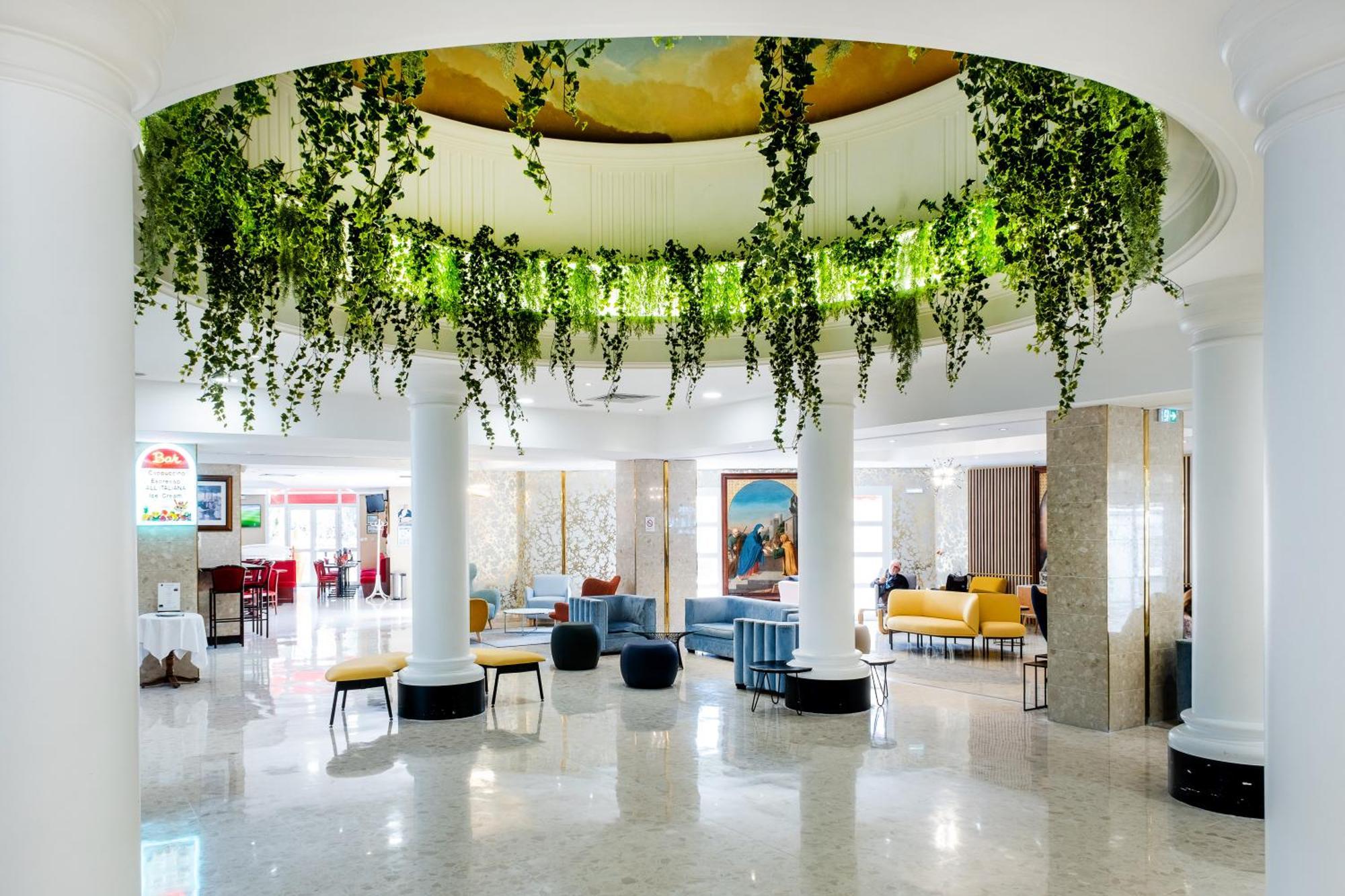 Hotel La Solitude Lourdes Exterior foto