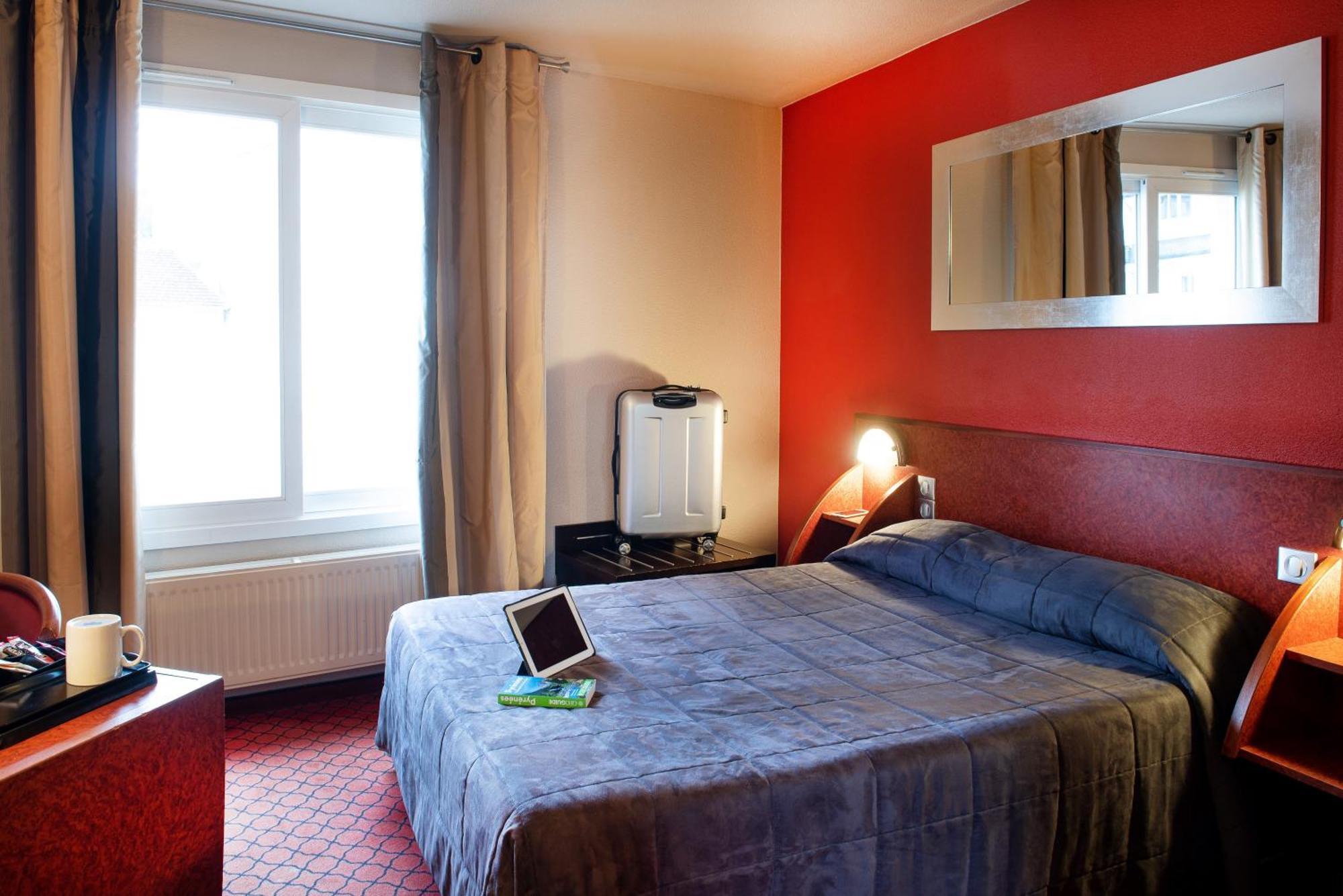 Hotel La Solitude Lourdes Exterior foto